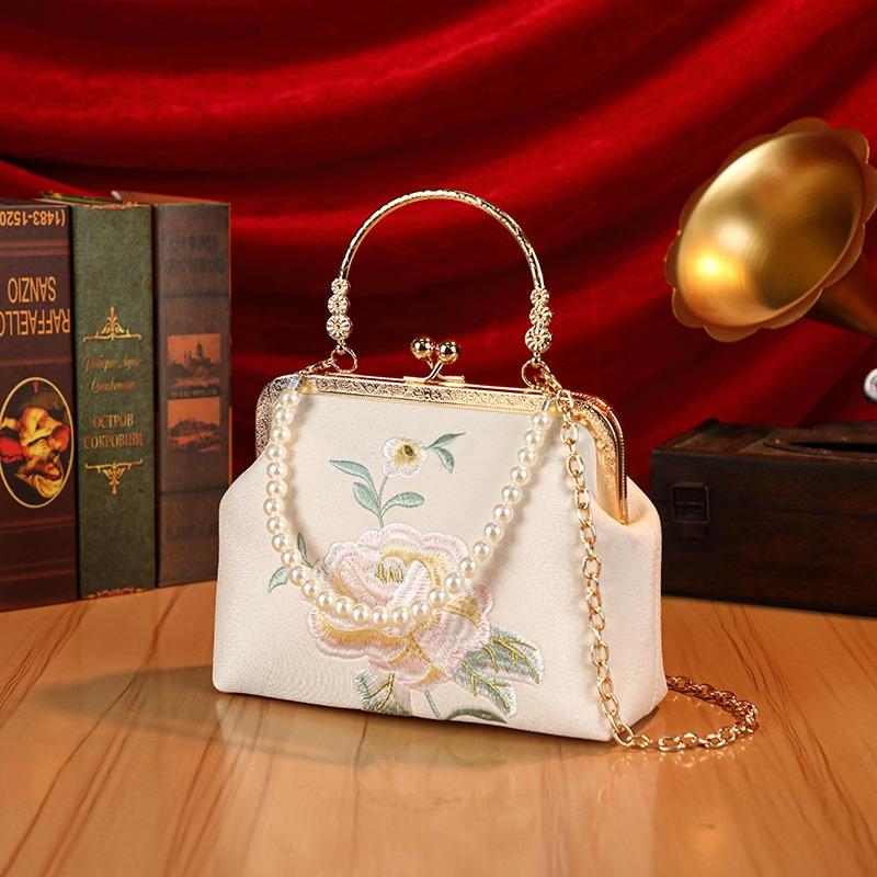 New dinner bag flower embroidered cheongsam bag hot-selling expensive chain small bag evening bag women's bag