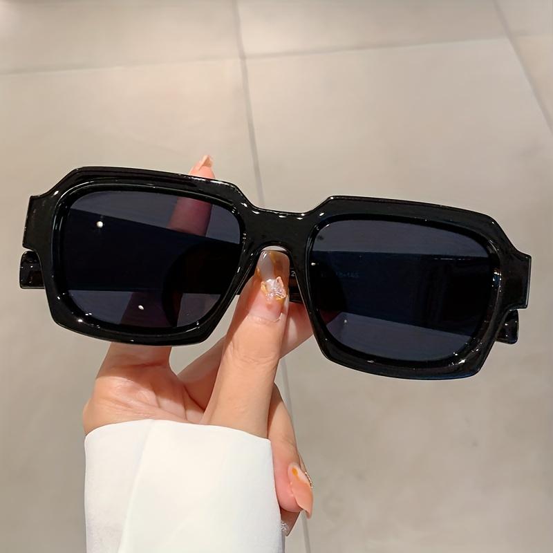 1 Pair Of Elegant Black Square Frame Sunglasses For Women - Stylish Plastic Frame With Yellow Tinted Lenses Perfect For Fashion