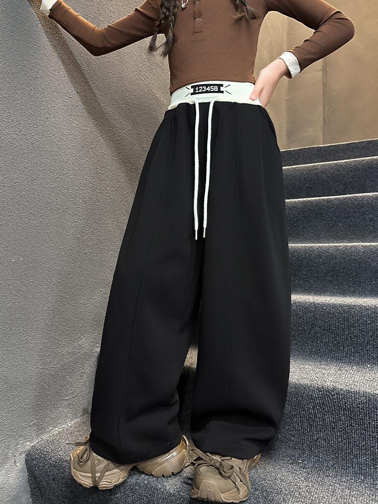 Höstens Träningsbyxor för Flickor: 2025 Trendiga Byxor med Böjd Midja