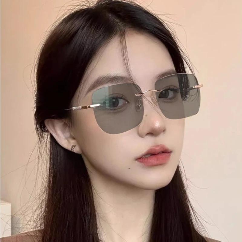 Rimless Pochromic Reading Glasses for Women Men Unisex Blue Light Blocking Presbyopia Fashion Rimless Color Changing Eyewear