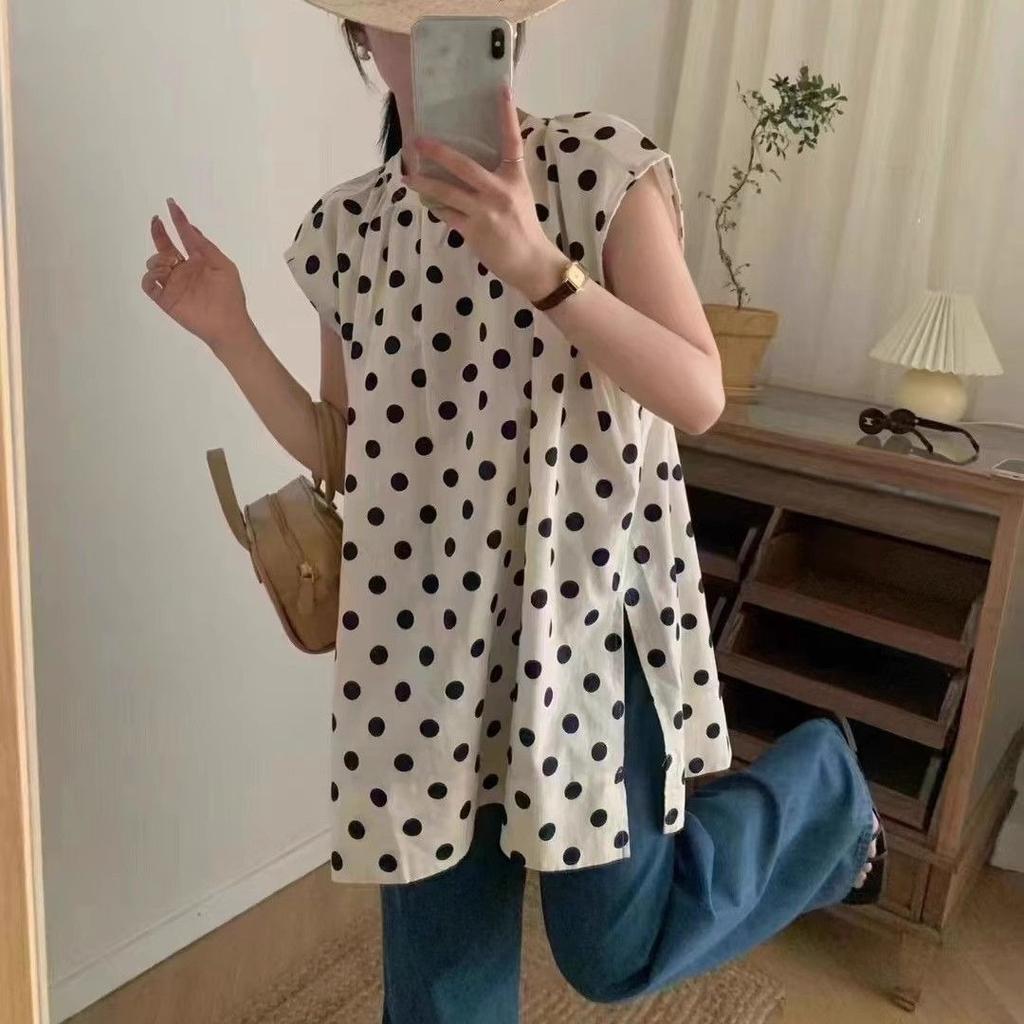 Neuer Stil Sommer Polka Dot Flatterärmel Hemd Damen Locker Mittellang Rundhals Design Sensation Kleines Publikum Schlitz Top