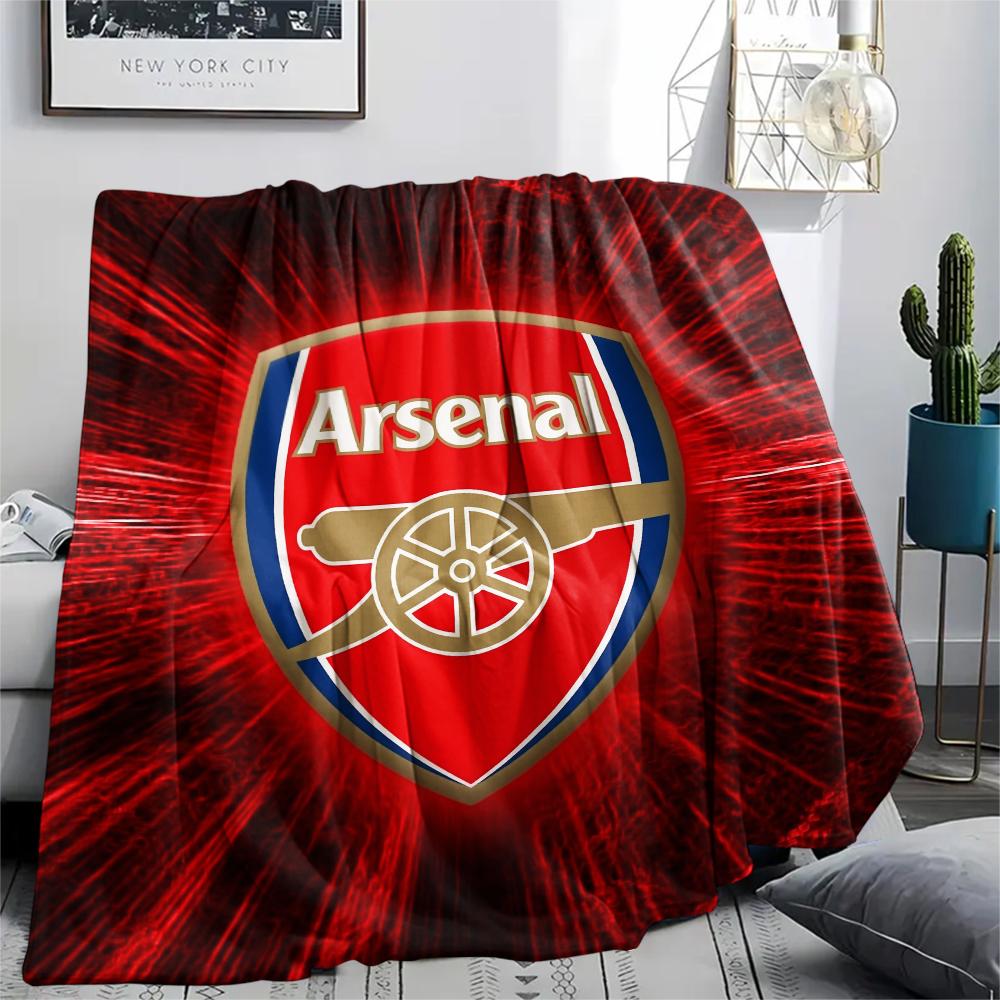 Klub Piłkarski Arsenal, Wzór Koc Flanelowy, Wysoka jakość, Wygodny na Wszystkie Pory Roku, Wystrój Domu, Ciepło i Komfort, Idealny na Prezenty.