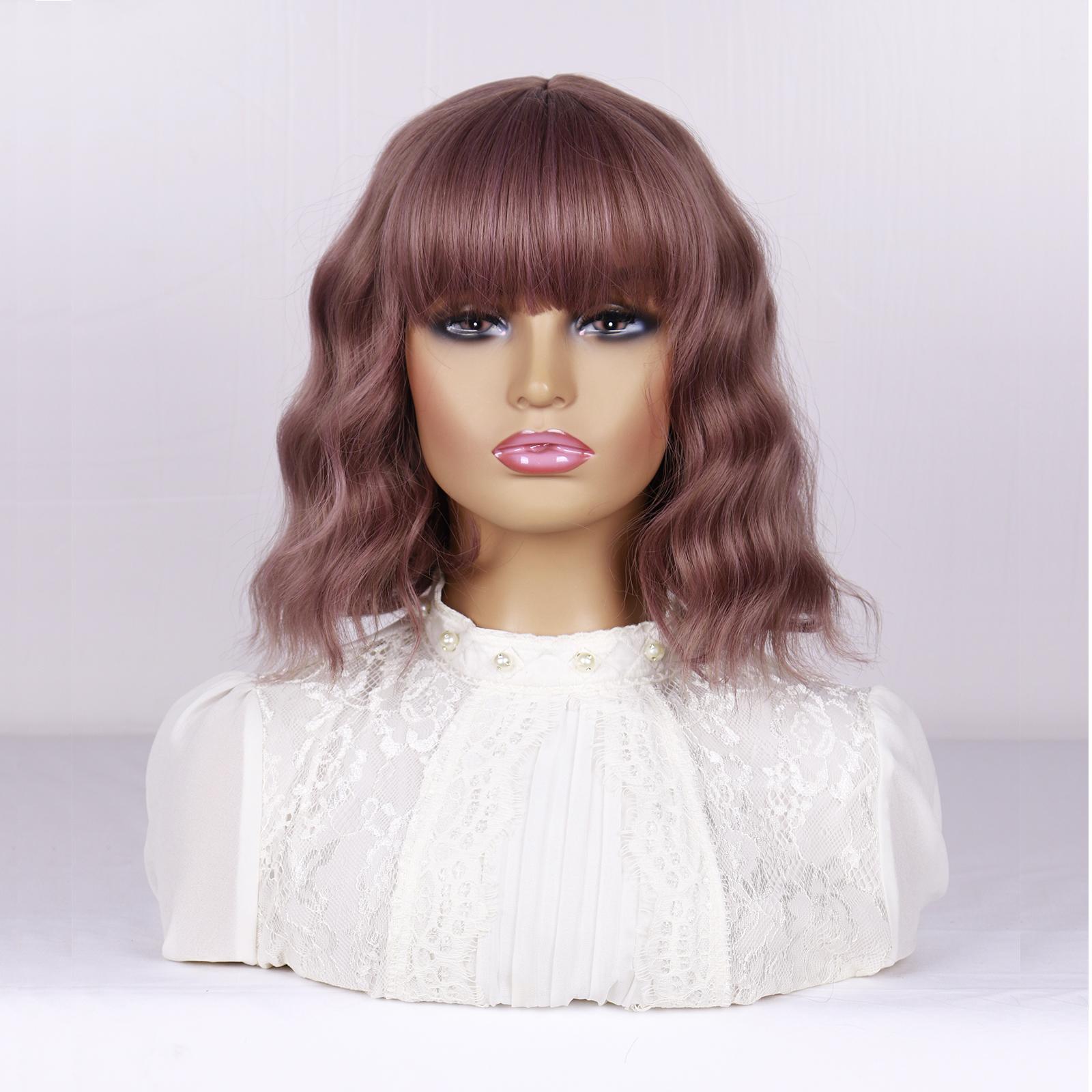 

MERISIHAIR Короткий фиолетовый вьющийся парик с челкой Пушистый пастельный парик Боб для женщин Без кружева Натуральный вид Длина до плеч на каждый день (Ротанг Фиолетовый)