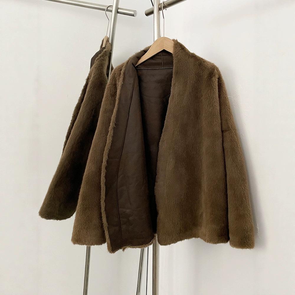New thickened medium and long imitation mink plush coat with integrated fur and environmentally friendly fur coat for women
