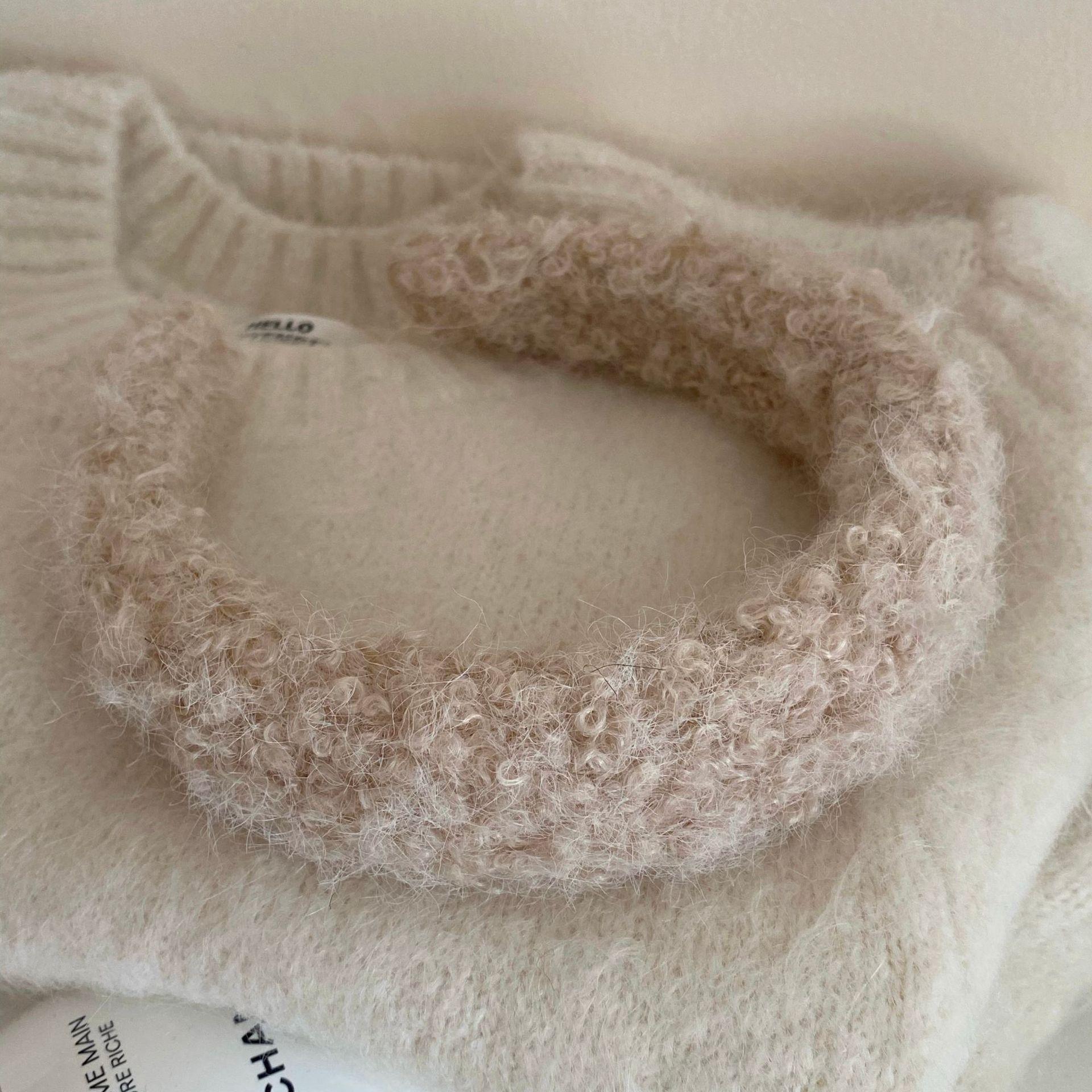 

Autumn and winter plush lamb wool headband female heightening cranial top dopamine color headband pressure hair wide edge hair accessories wholesale
