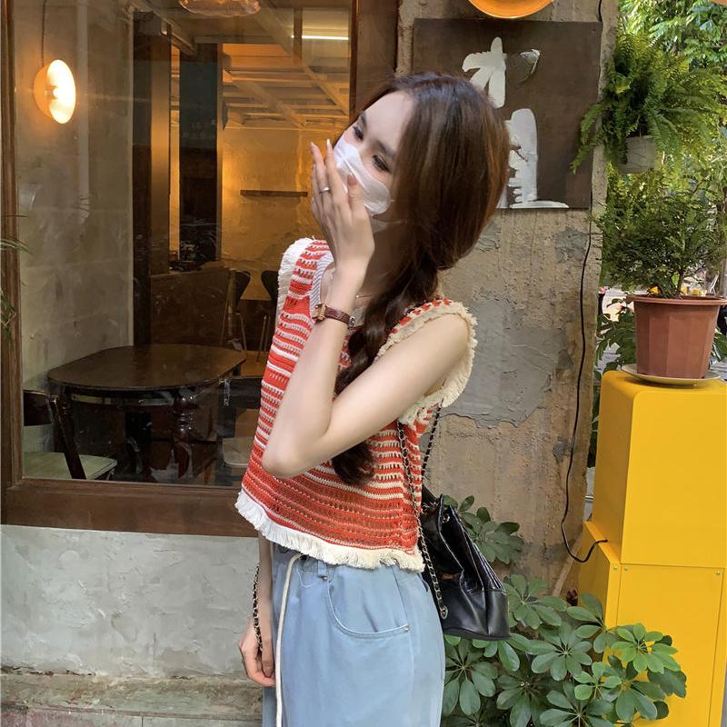 Hot Girl Sleeveless Striped T-shirt for Women Summer Vintage Tassel Knit Vest Short Cut Hollow Top for Outdoor Wear