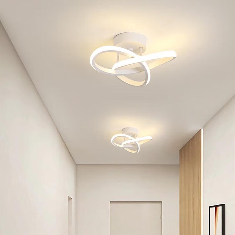 Moderne minimalistische LED-Deckenleuchte