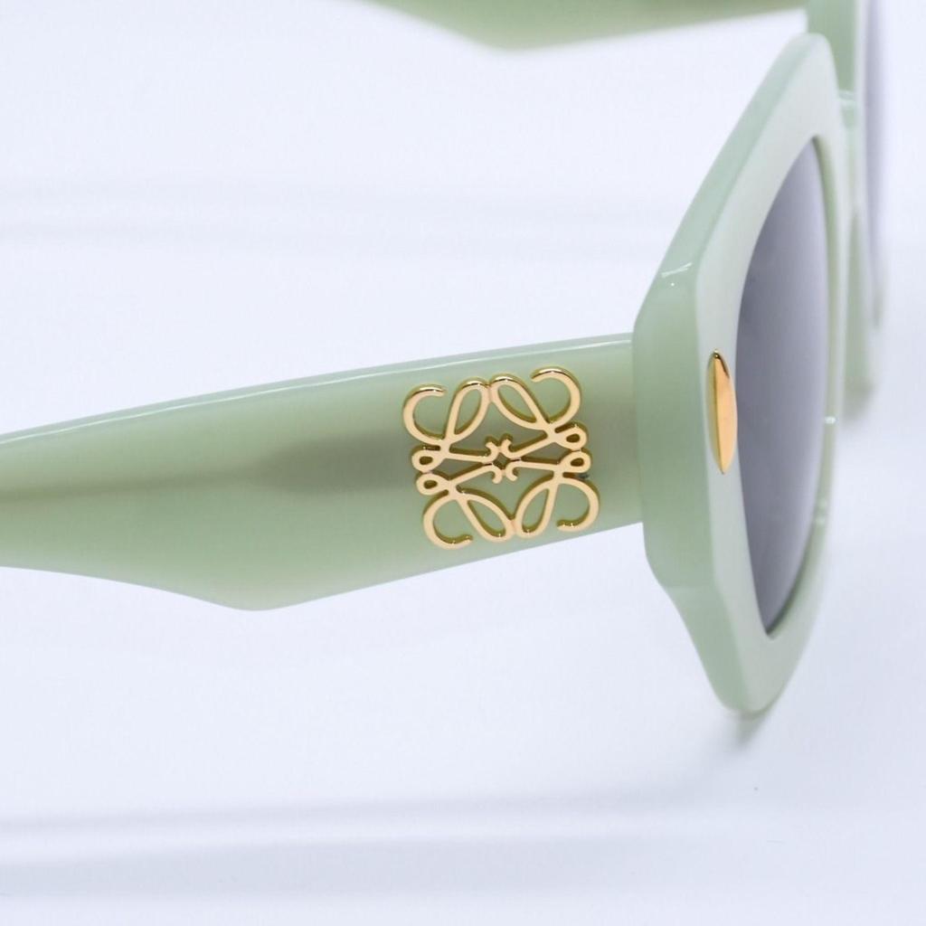 Used Very good condition LOEWE Sunglasses Eyewear LW40129U 95A Size 5022 140 Anagram Logo Pastel Green Used 4a003236