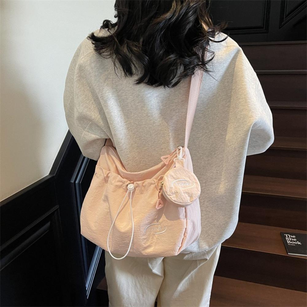 Simple Casual Drawstring Shoulder Bag Leightweight Large Capacity Pleated Crossbody Bag Zipper Designer Commuting Bag Teenagers