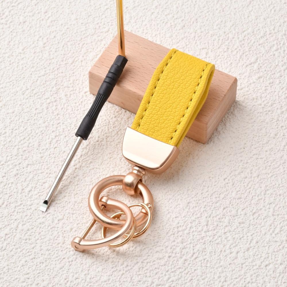 Niedliche kleine Schlüsselanhänger für Frauen Roségoldener Metallringverschluss Schlüsselanhänger mit Mini-Schraubendreher Taschenanhänger