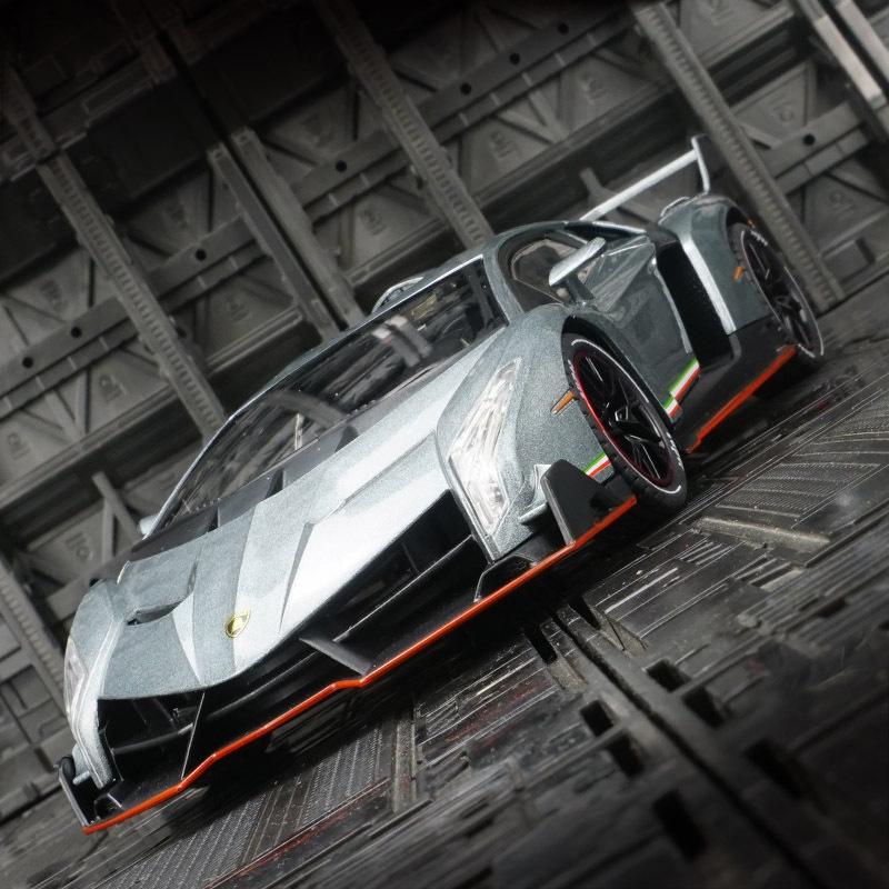 

Zhi CZ24392 Alloy Supercar Model: Sound, Light, Pull-Back Toy Racing Car for Kids красный