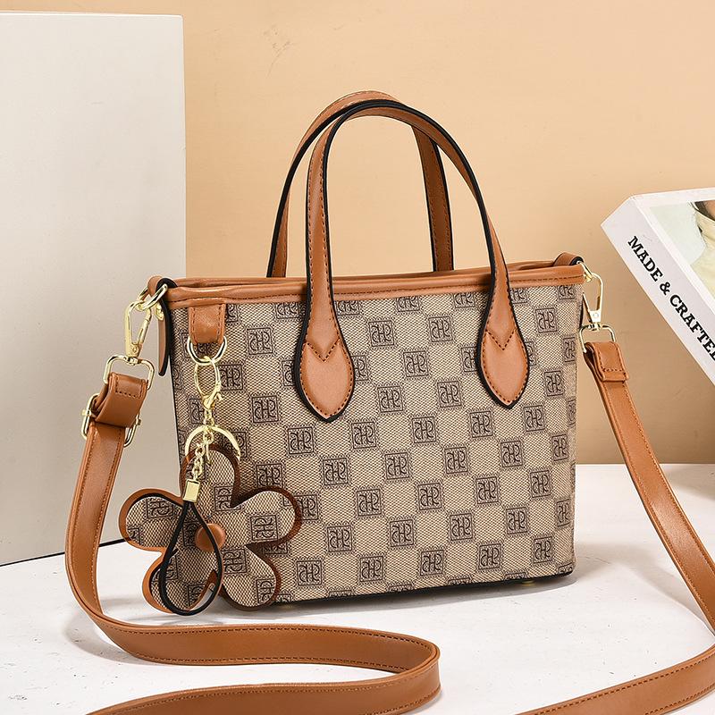 Bag Women's Bag 2025 Summer New Handbag Large Capacity Shoulder Bag Retro Plaid Messenger Bag Factory Price
