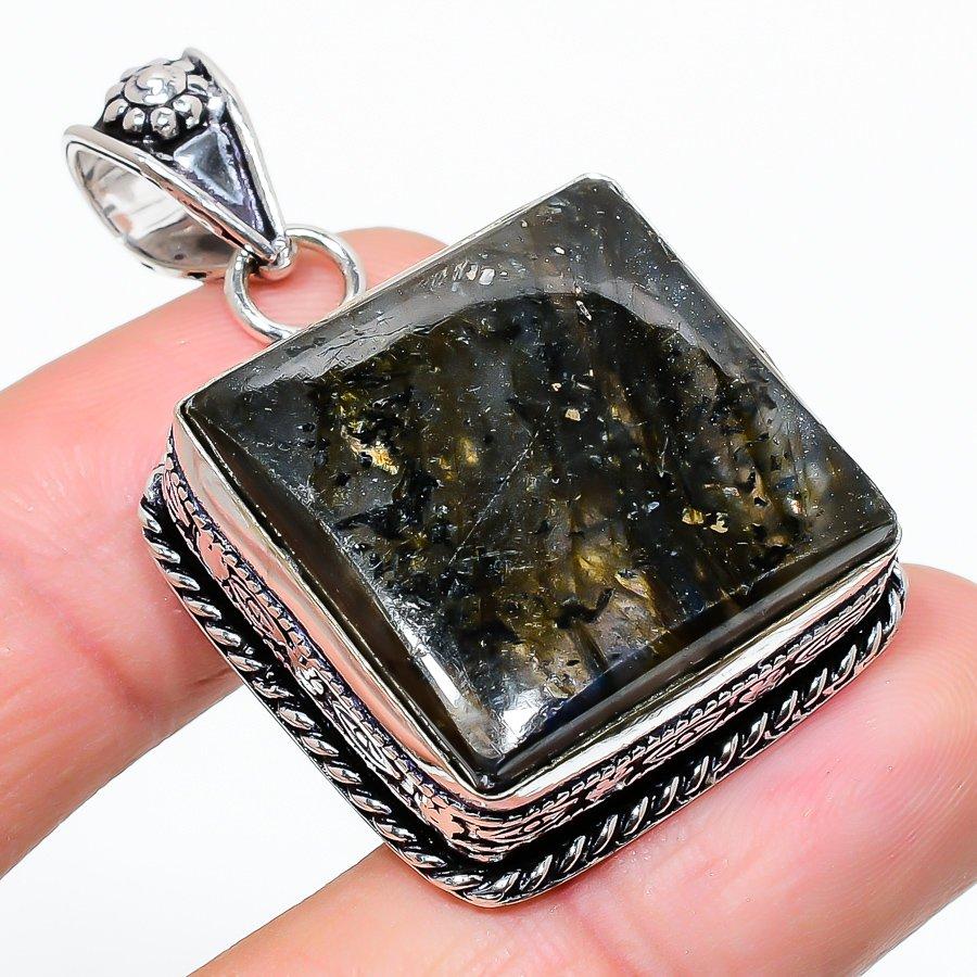 

Labradorite Handmade 925 Sterling Silver Jewelry Pendant 1.81 M3S00