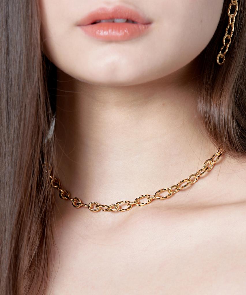 Hawha Twist Gold Chain Necklace