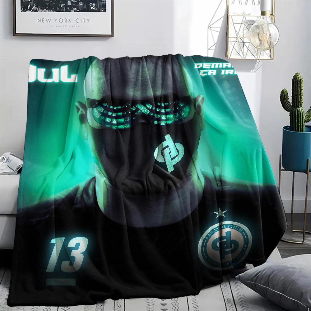 1PC JuL C'est Pas Des Lol Print Flannel Blanket, High quality All Seasons, Home Decor, Warmth and Comfort, Perfect for Christmas Gifts