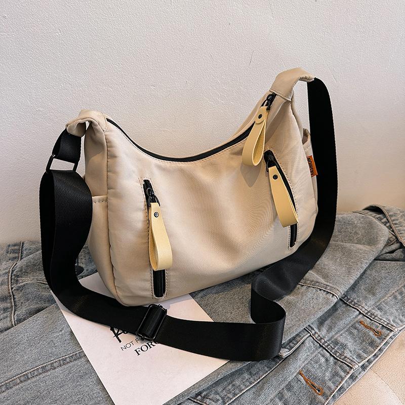 Modische und lässige Damentasche mit großer Kapazität zum Umhängen, Sommerneuheit Oxford-Spinnstoff, Studentenunterricht, Pendlertasche