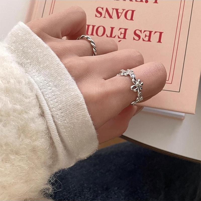 Adjustable Highend Flower Ring With Elegant Rhinestones For Womens Fashion Accessory