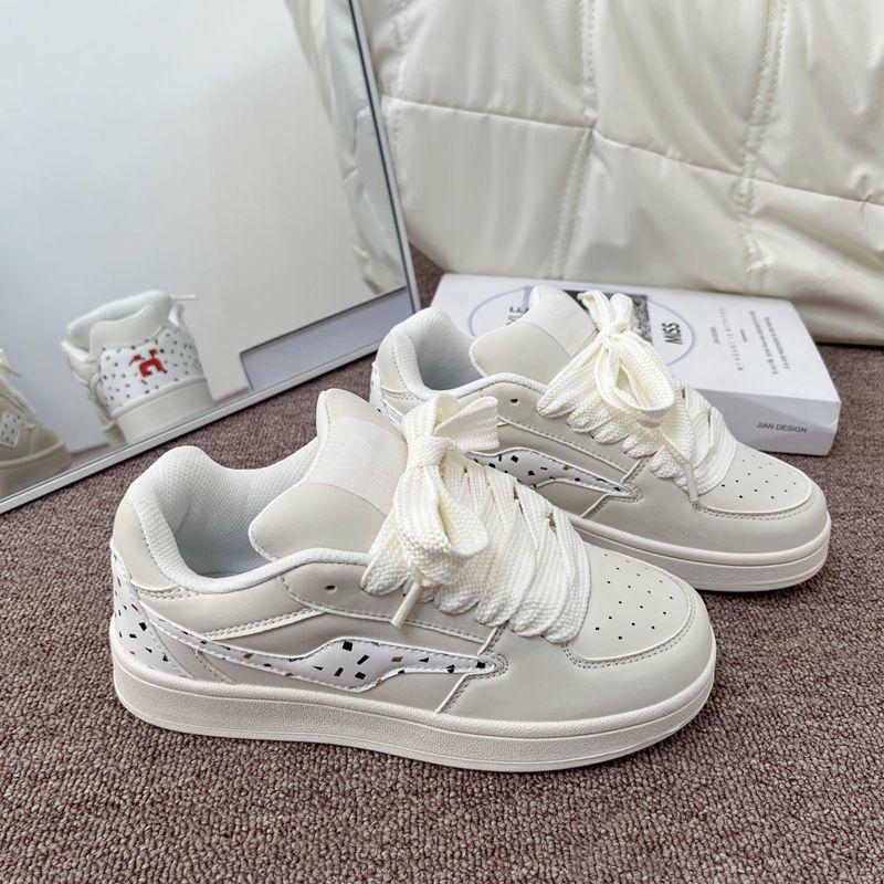 Niche Bread Shoes Women's Tide Spring New Student Versatile Sports Beige Casual Board Shoes Women