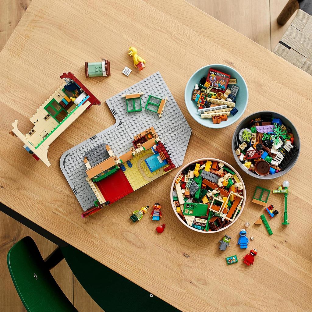 LEGO Ideas Sesamstraat 123e Straat 21324 Speelgoedblokken Cadeauhuis voor Jongens, Meisjes en Volwassenen