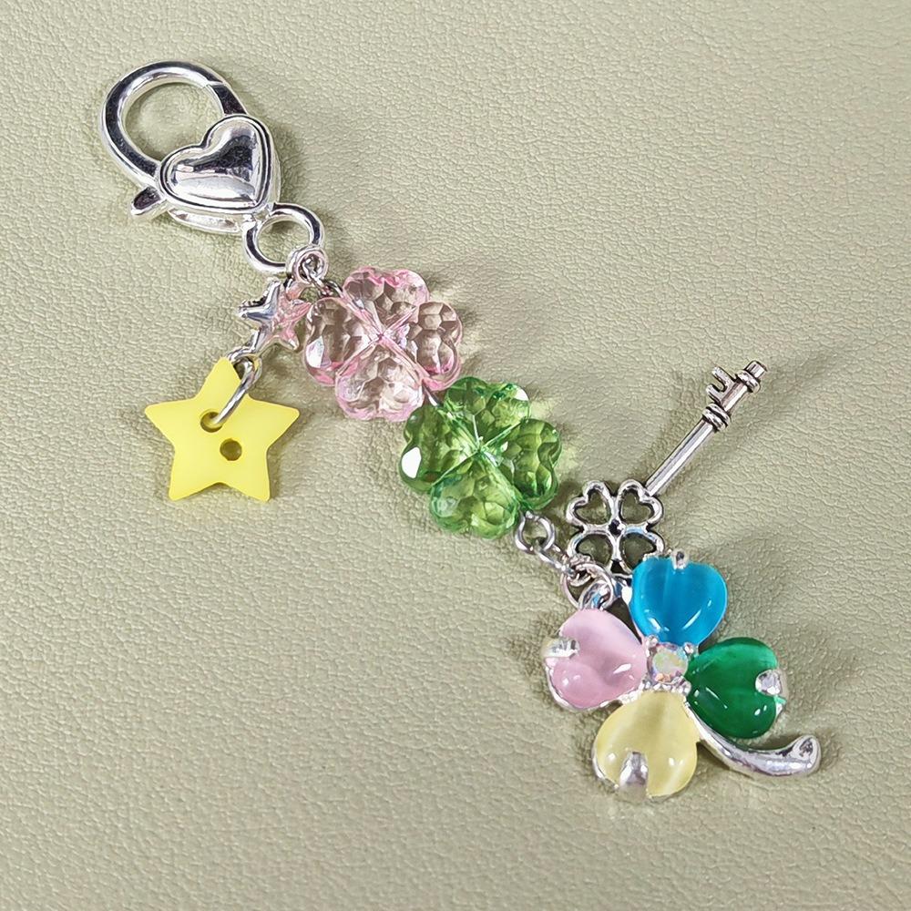 Four Leaf Beaded Phone Chain Y2K Trendy Leaf Clovers Pendant  Hanging Ornamnet