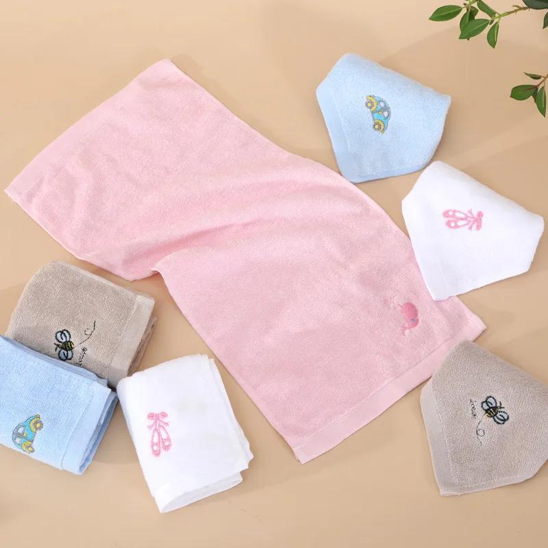 4pcs/lot Pure cotton small square towel 25*25cm cartoon embroidery baby hook towel children face towel gift