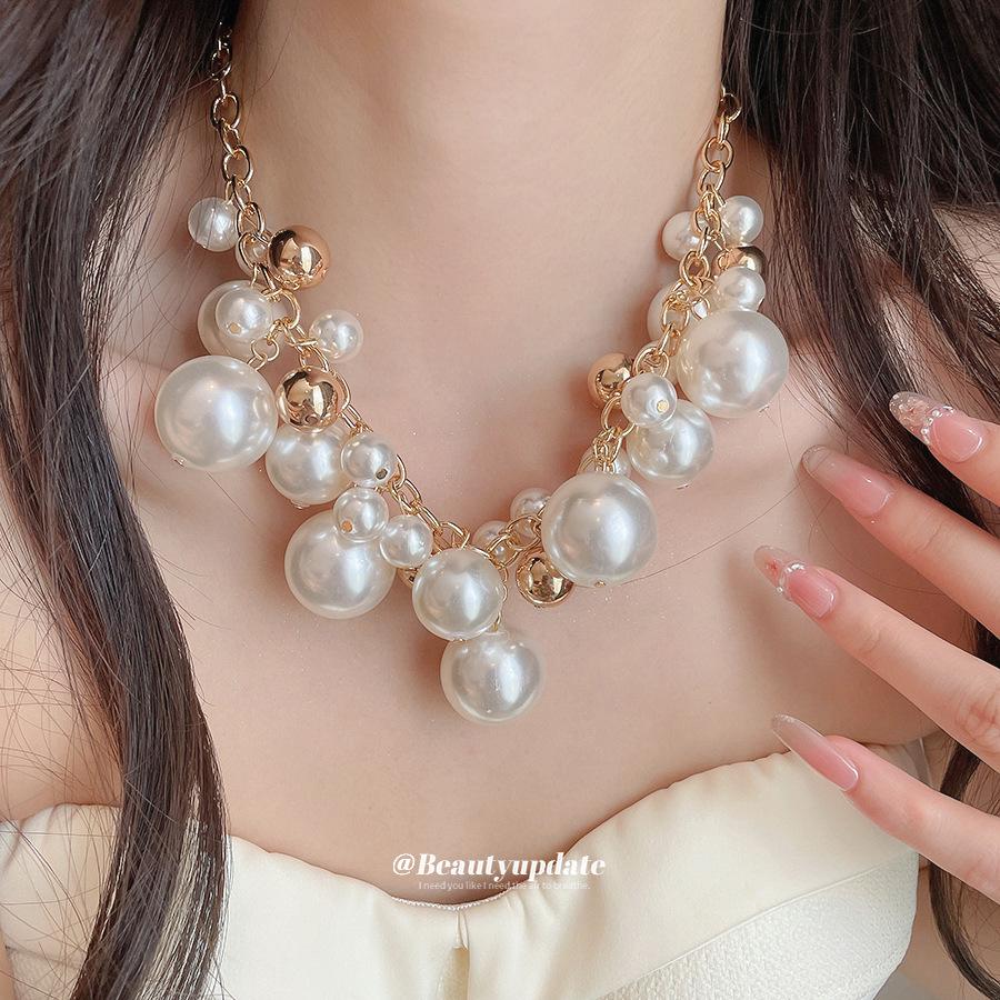 French Retro Pearl Beaded Earrings & Necklace Set: Personalized High-End Clavicle Chain for Women