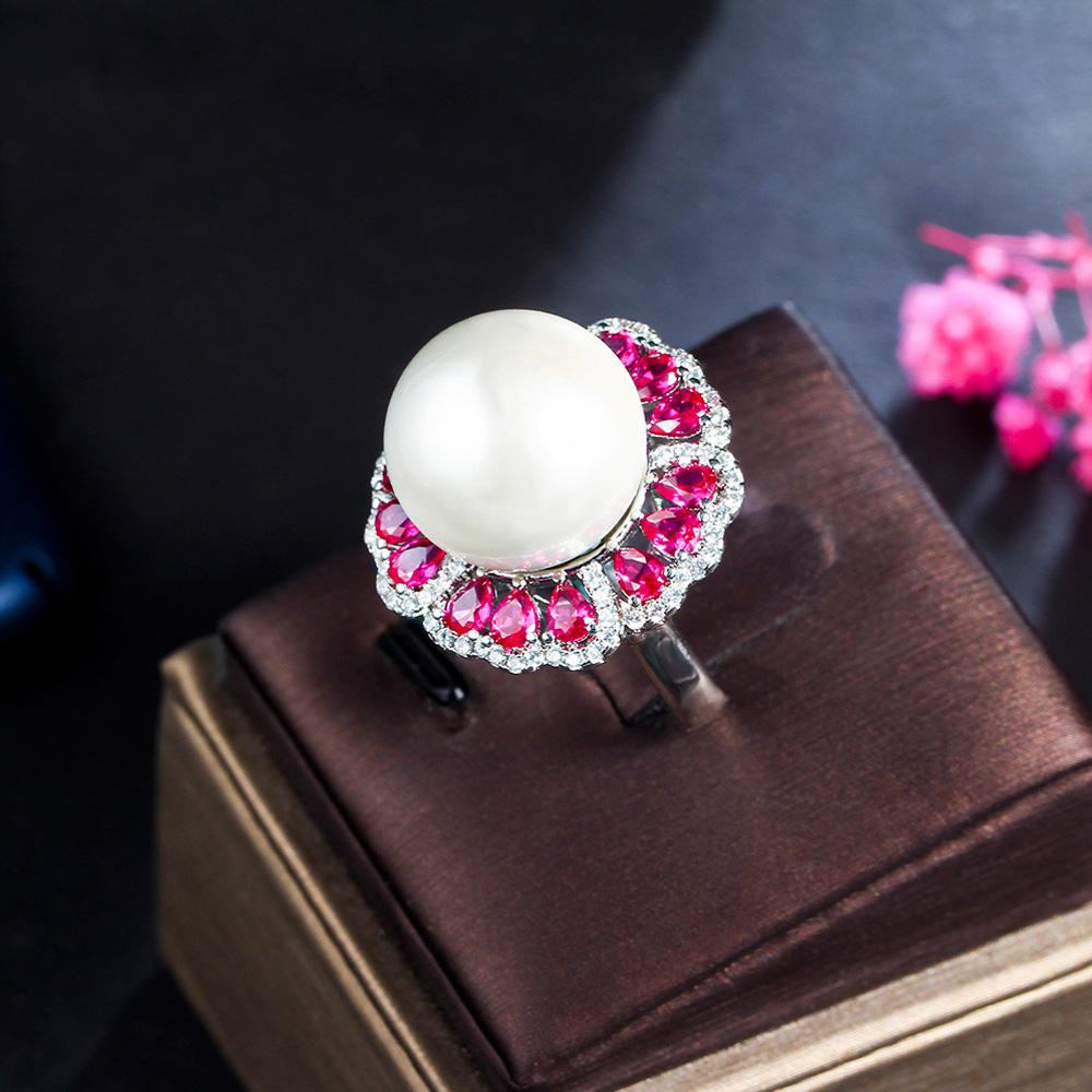 CMM Jewelry Wunderschöner schicker roter Zirkonia-Blume-Ring, rund, klobig, groß, verstellbar, künstlicher Perlenring für Frauen, Party-Schmuck