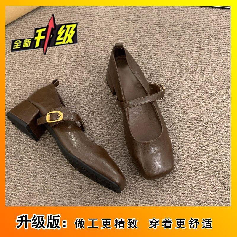 

Evening air temperament fairy thick heel Mary Jane small leather shoes autumn middle heel French retro square head light mouth 40