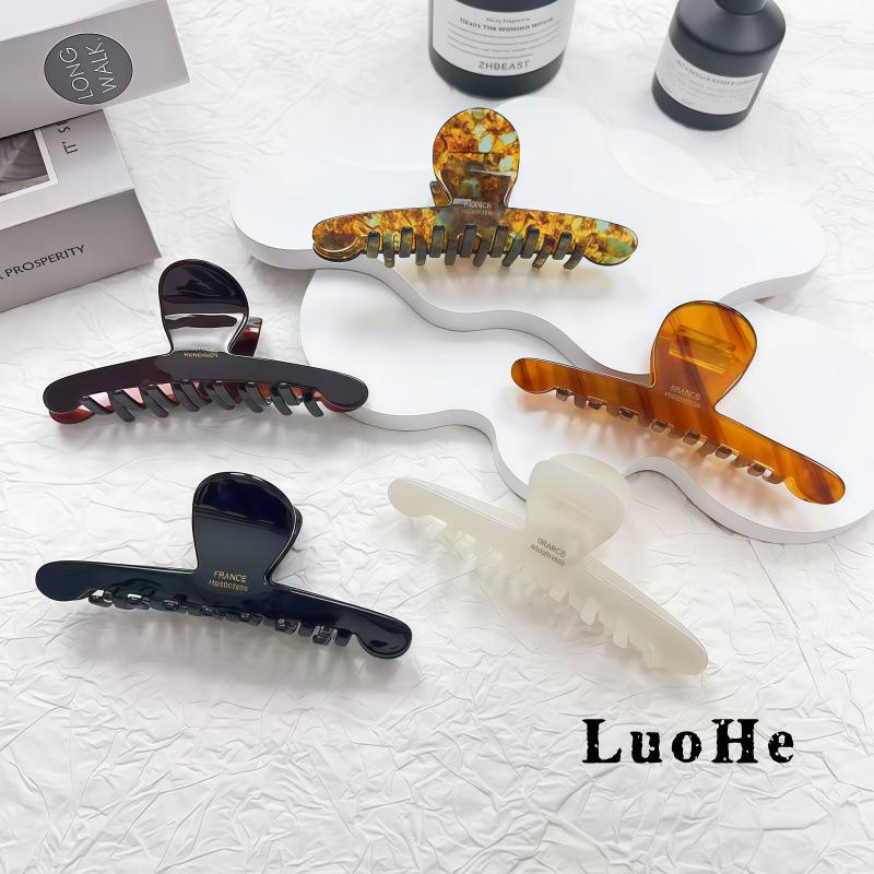 Luohe Jewelry French Acetate Large Claw Clip for Women - Melaard Style High-End Temperament Shark Clip
