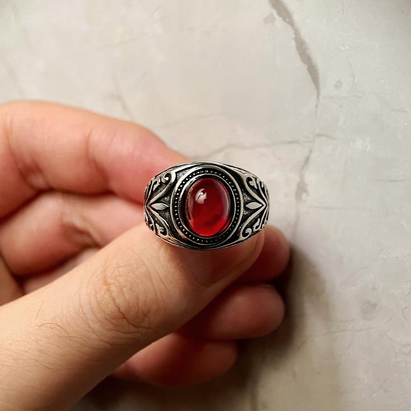

Ретро Кольцо из смолы с красным камнем и монгольским цветочным узором для мужчин, цвет цинкового сплава, панк, готика, регулируемое кольцо, унисекс, циркониевые аксессуары resizable