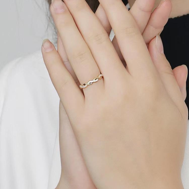 

Lulu Tong 2022 Плетёное женское обручальное кольцо из стерлингового серебра - Простое, Модное, Холодный стиль Size 9