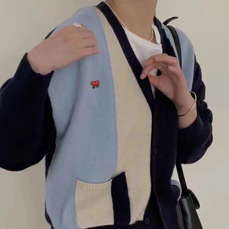 

Повседневный женский свитер-кардиган, осень 2022, корейский свободный вязаный свитер с v-образным вырезом и контрастной вышивкой One Size синий