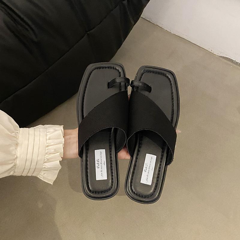 2025 Summer Women Leather Flip Flops Fashion Open Toe Solid Color Simple Leather Surface Versatile Women Slippers Tongs Femme