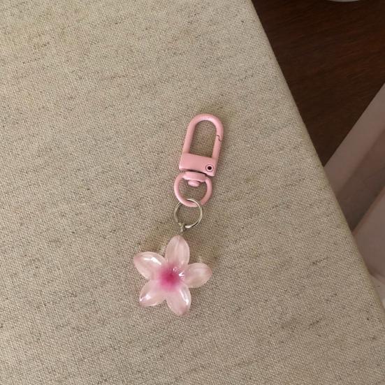 3Pcs Keychain Pendant Transparent Resin Flower Design Small Portable Decorative Pendant Bags Keys Wallets Cars Accessory