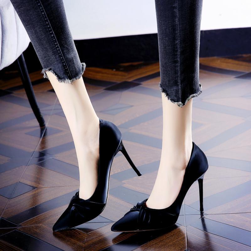 Design sense beige temperament thin heel single shoes women's spring 2025 new French elegant banquet pointed high heels