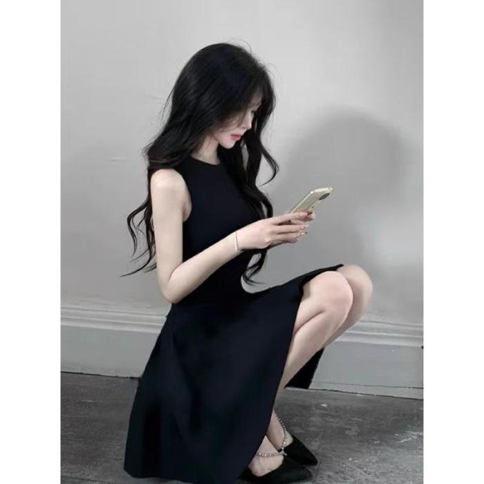 2026 New Pure Desire Sexy Sweet Suspender Dress Women's Summer Thin Waist A-shaped Skirt Hepburn Style Short Skirt