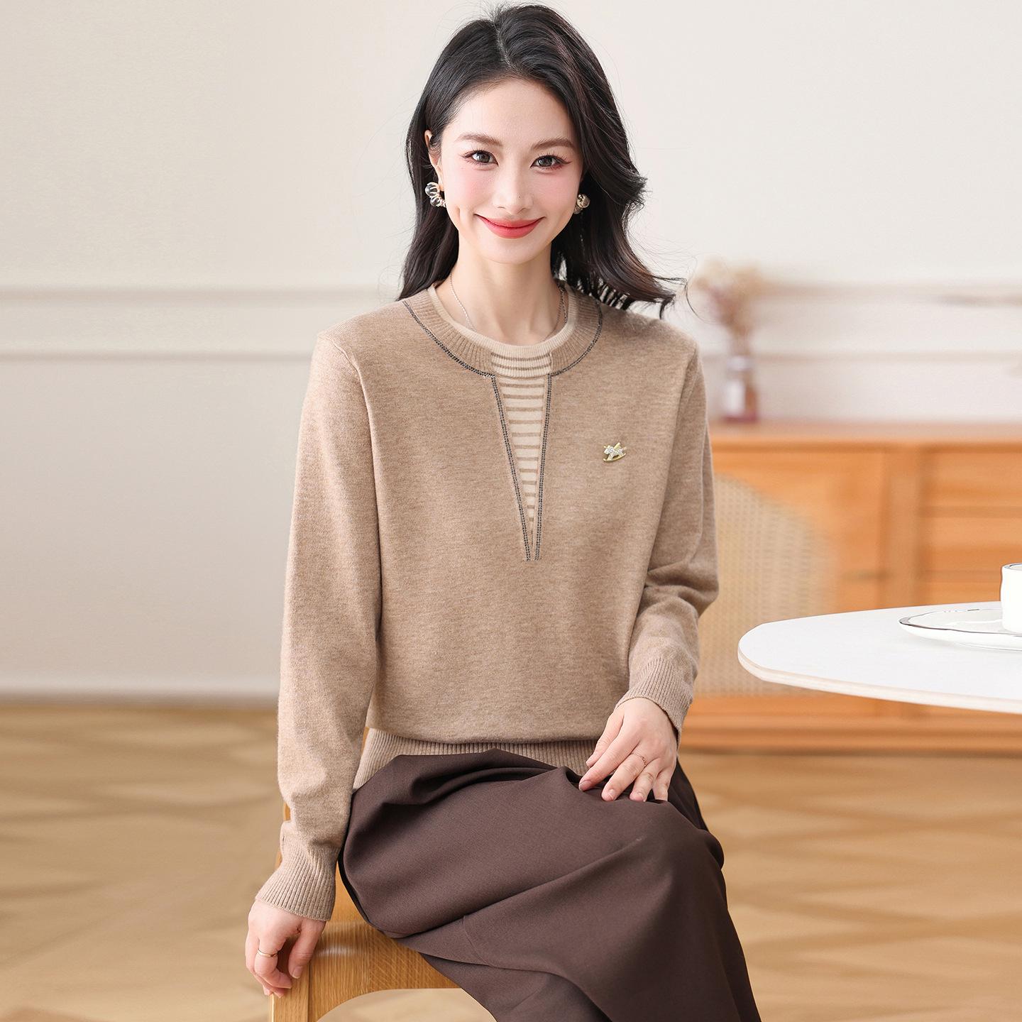 

Elegant Women s Two-Piece Knit Sweater for Spring and Autumn - Stylish Loose Outerwear for Middle-Aged and Elderly 3XL (140-160 jin)
