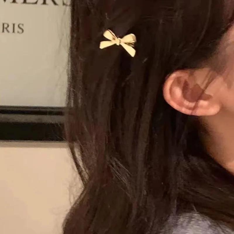 Sweet and Cool Girl Bangs Hairpins and Hair Accessories 4Pcs Set of Women New Golden Bow Mini Hairpins