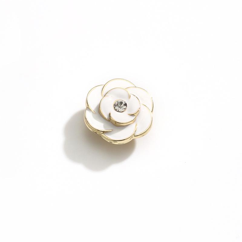 Elegant Small Flower Magnetic Button Collar and Sleeve Accessory