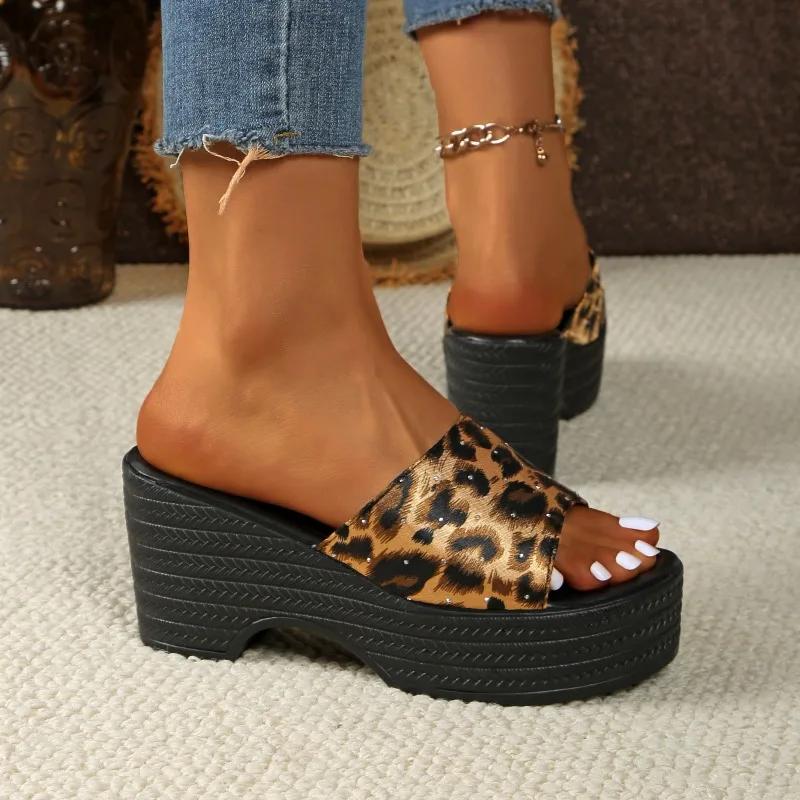 Thick Soled Slippers for Women 2025 New Summer Plus Size High-heeled Women's Cool Slippers 35-42