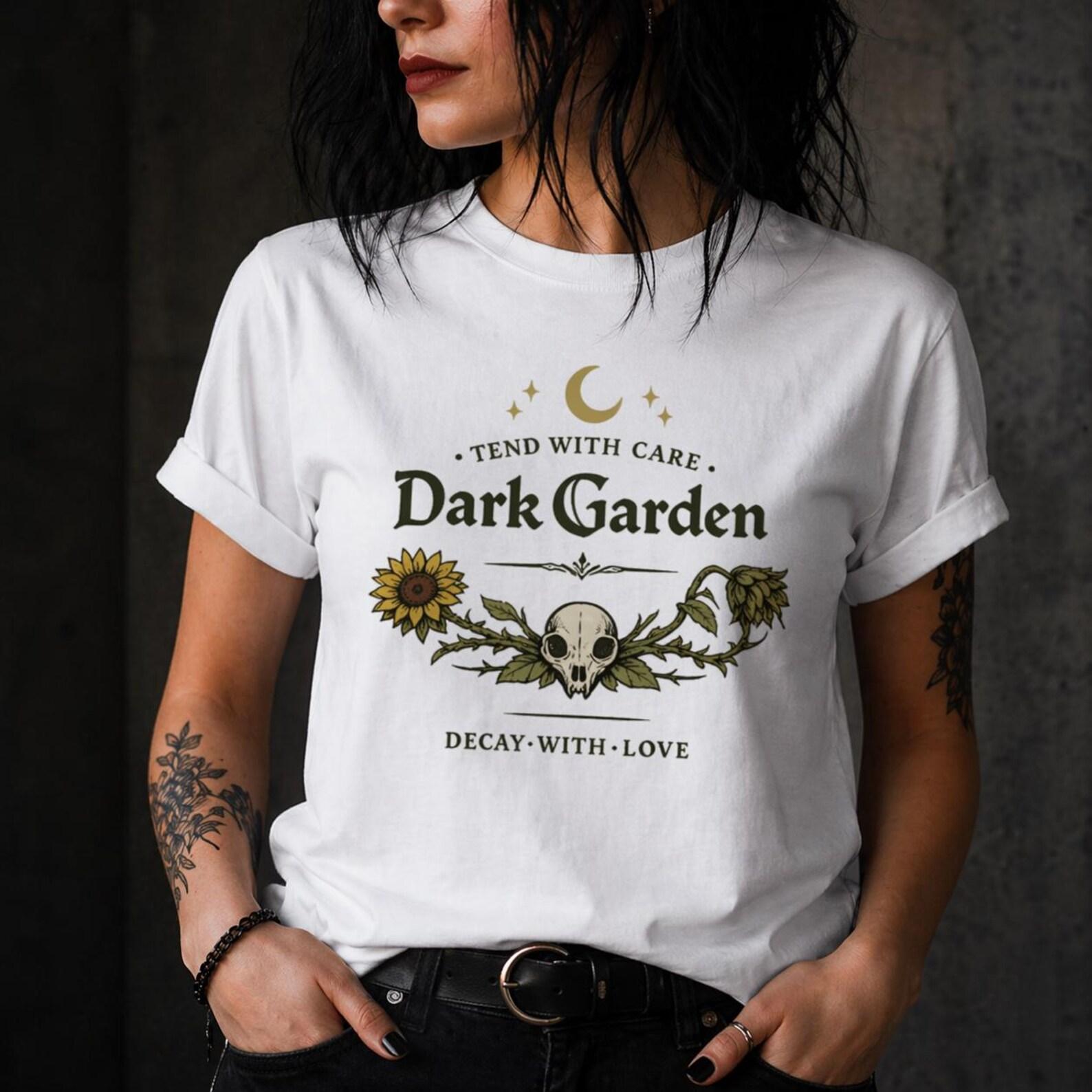 Dark Garden Skull Flower Shirt, Gothic Botanical Witchy Tee M