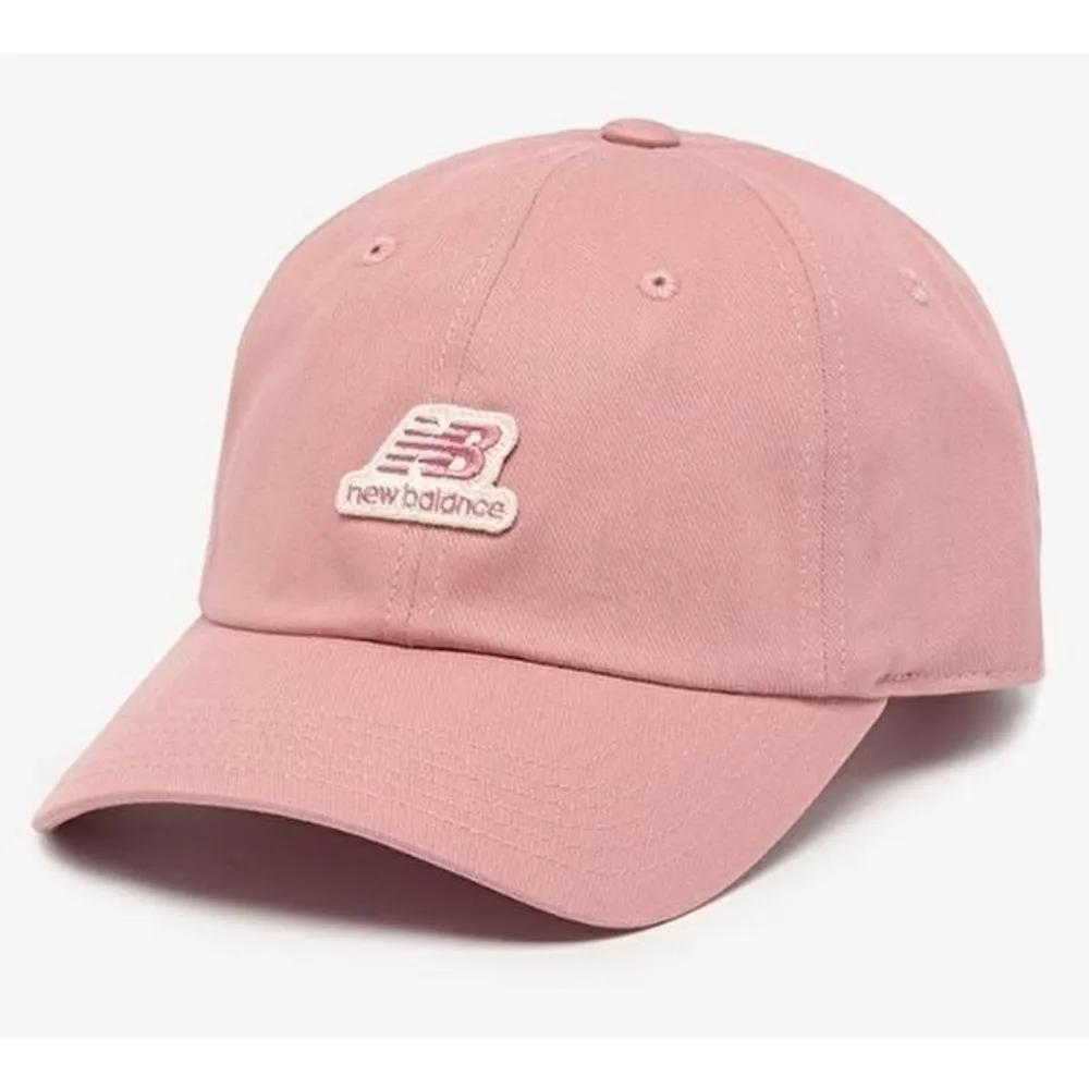 [New Balance] New Balance Stacked Wappen Logo Ball Cap B1 NBGDGS1103 25 51 84 1.NBGDGS1103 25/FREE