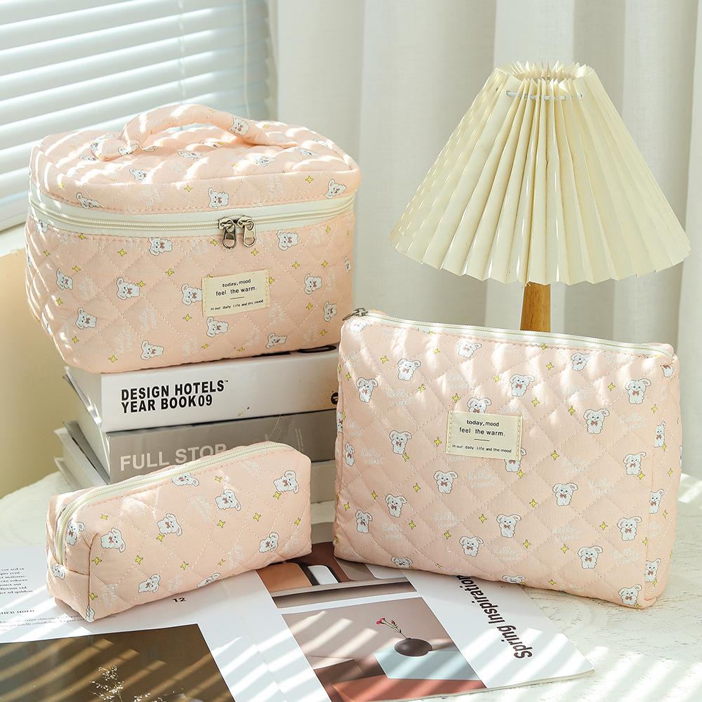 Large-Capacity Quilted Cotton Floral Makeup Bag - Portable and Cute for Travel or Student Use