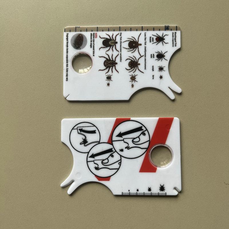 Zeckenkarte Mit Lupe Ermöglicht Einfaches Entfernen Von Zecken Zeckenentferner Für Hunde Und Katzen Mit Praktischer Taschengröße 8,2X5,5Cm