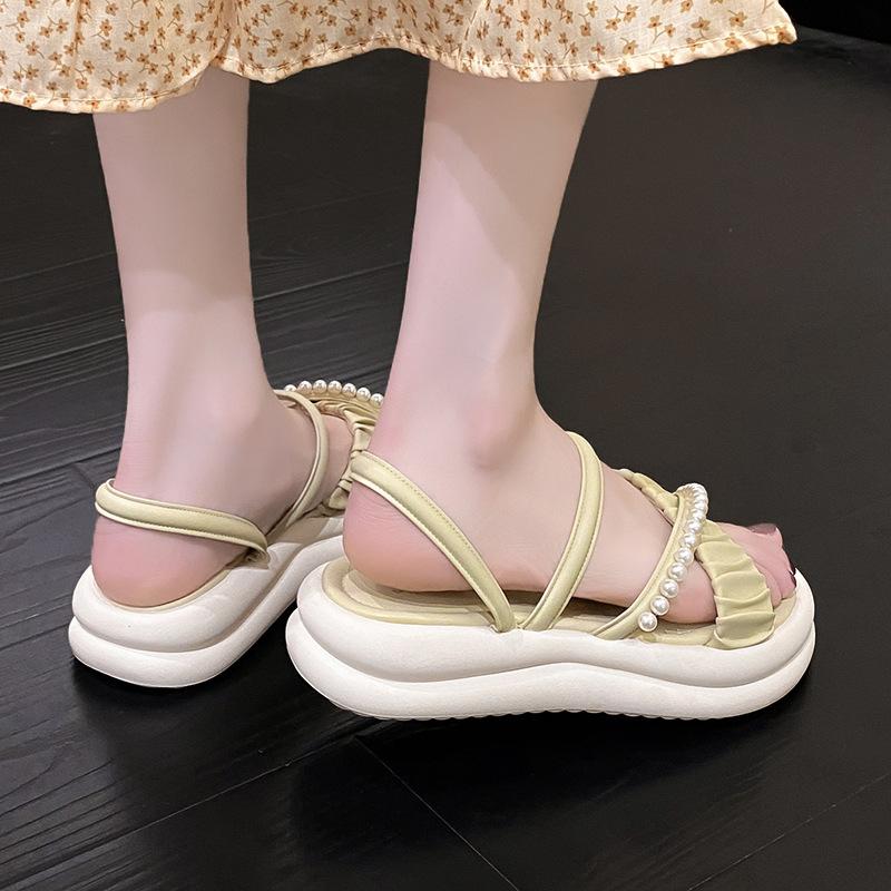 Soft-soled slippers wear new women's shoes, women feel cool in summer, skirt shit wind with 2025 two wear fashion step
