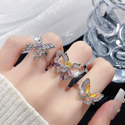 Anel Aberto Irregular de Borboleta, Senso de Design de Nicho, Anel Ajustável para Dedo Indicador, Empilhamento, Usando um Anel de Alta Qualidade