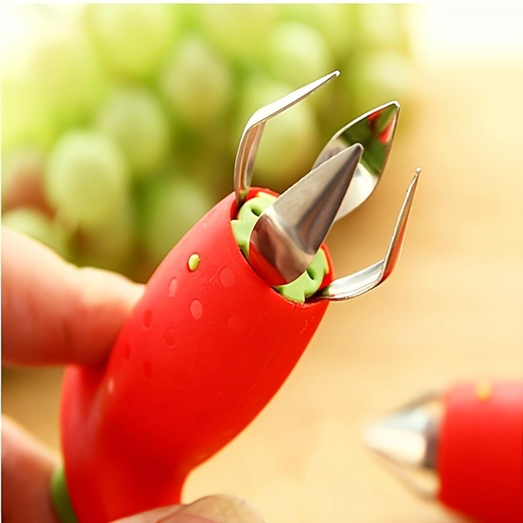 Easy To Use Stainless Steel Strawberry Corer for Easy Stem Removal In The Kitchen