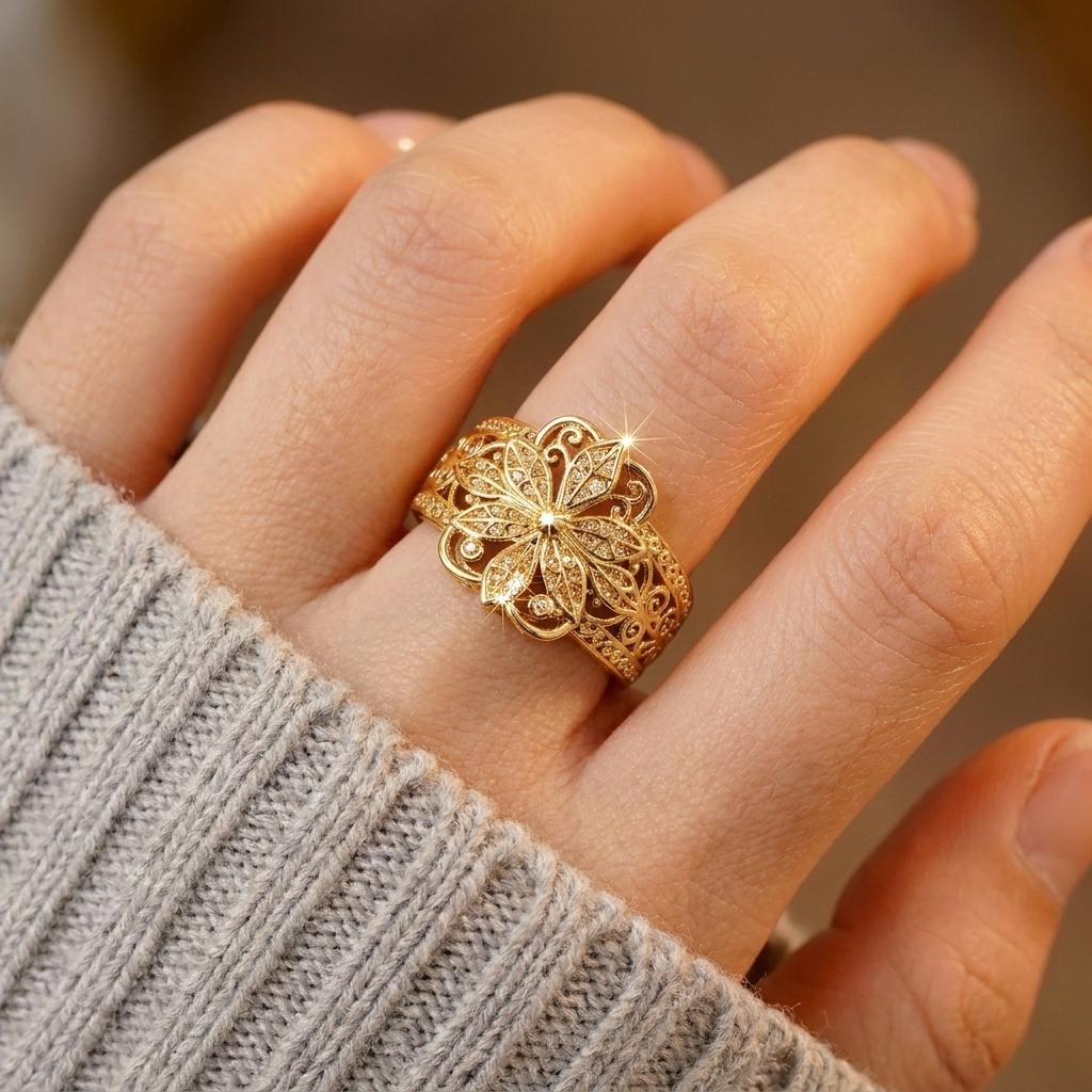 Vintage Elegant Hollow Carved Floral Ring for Women Bohemian Gold Plated Flower Finger Ring Party Banquet Luxury Jewelry Gift