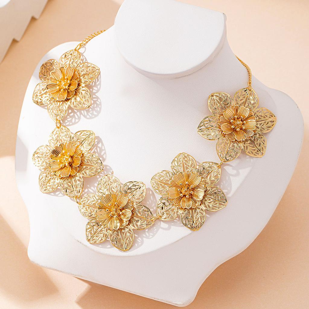 Fashion Necklace For Women Ladies