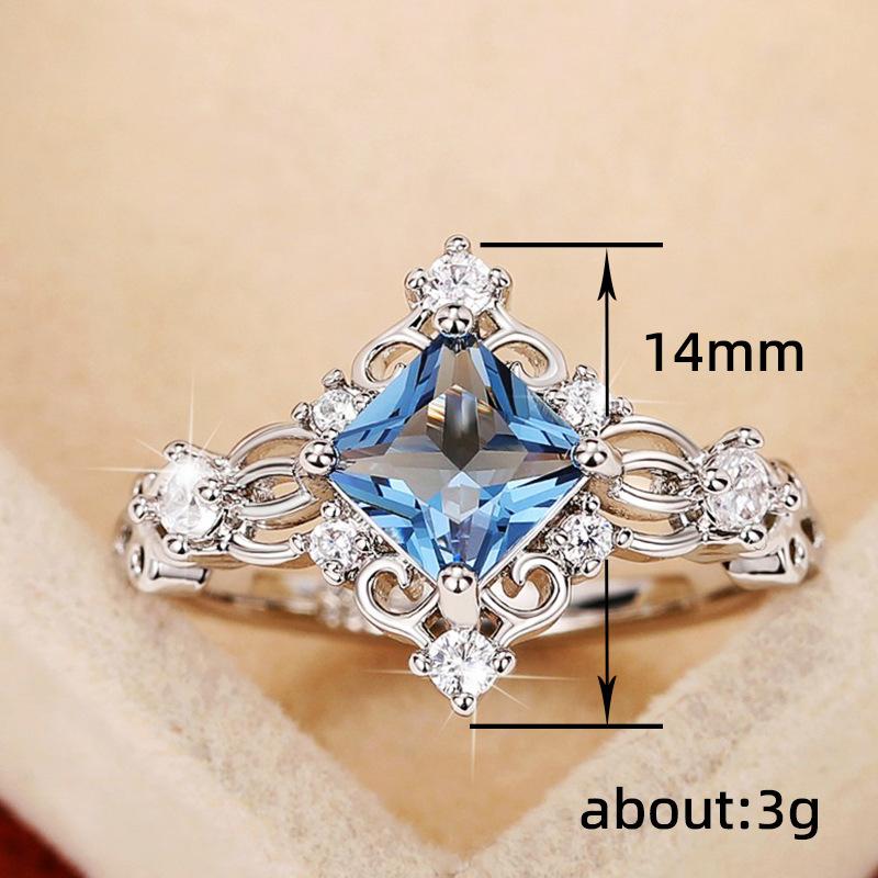 Princess-cut, Ocean-blue Simulated Gemstone Ring for the Index Finger Diamond-set Rhombus-shaped Cubic Zirconia Elegant and Refined Index Finger Ring